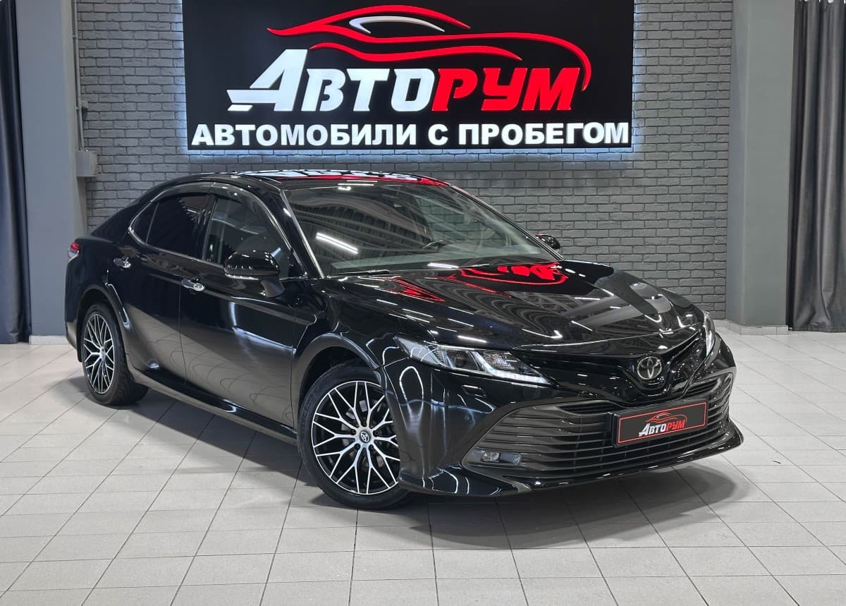 Toyota Camry - 1